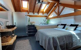 Lo Attic